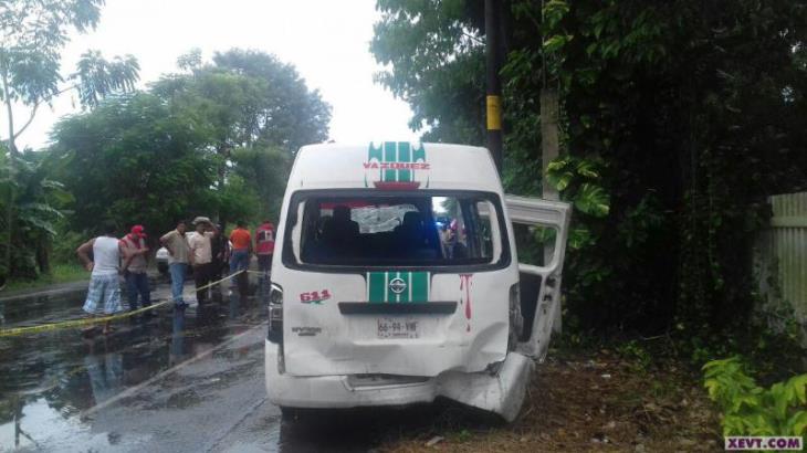 Un Muerto Y Cuatro Heridos Deja Accidente De Combi En La Villahermosa