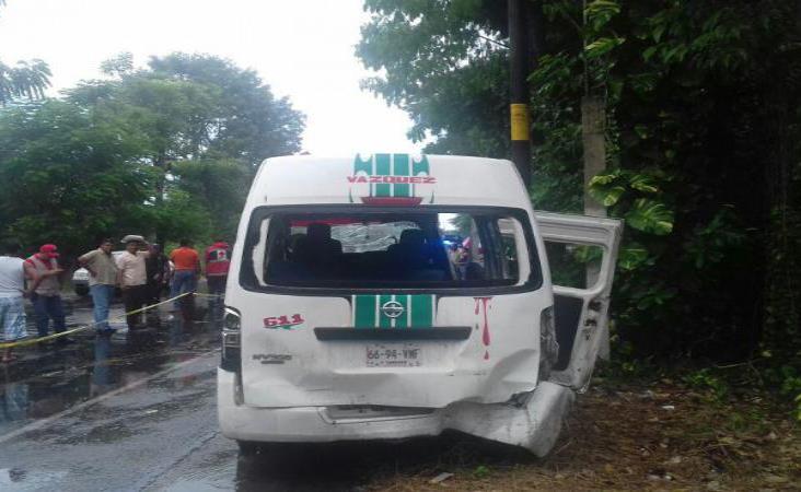 Un Muerto Y Cuatro Heridos Deja Accidente De Combi En La Villahermosa