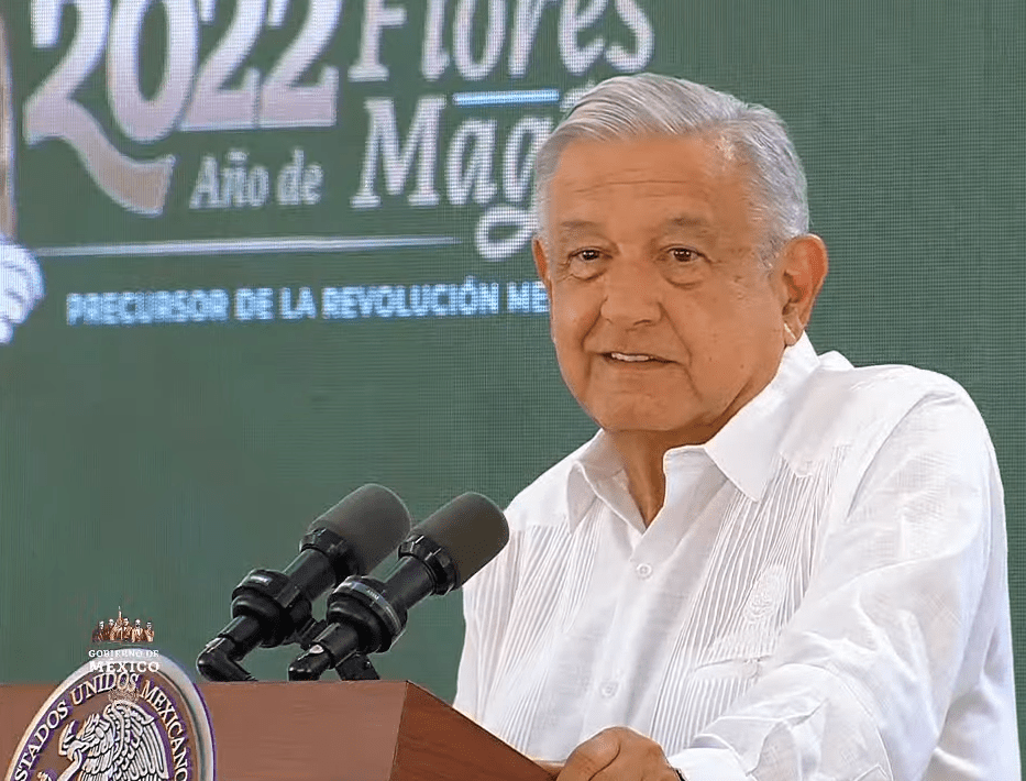 Celebra AMLO aprobación de reforma sobre propaganda gubernamental