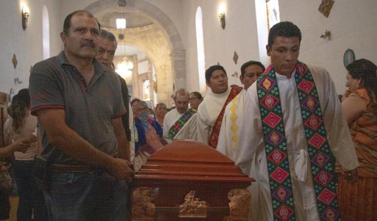 Sepultan Sacerdotes Jesuitas Asesinados Chihuahua