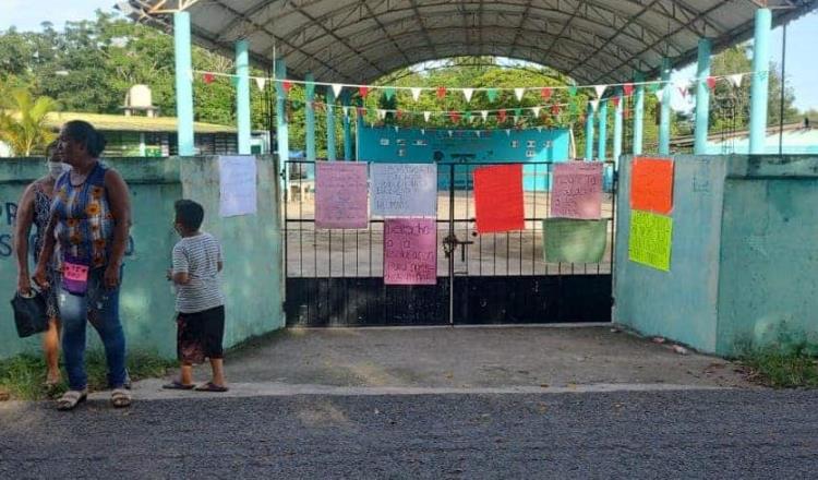 En Comalcalco Padres De Familia Cierran Primaria