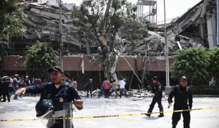 Investigan a funcionarios vinculados con edificios colapsados