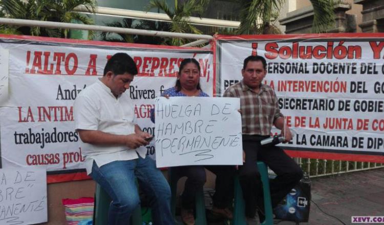 Inician huelga de hambre trabajadores del CECYTE