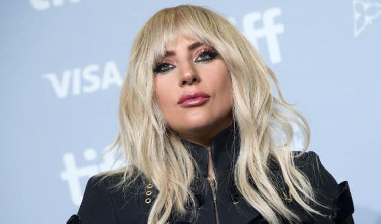 Lady Gaga revela que padece fibromialgia