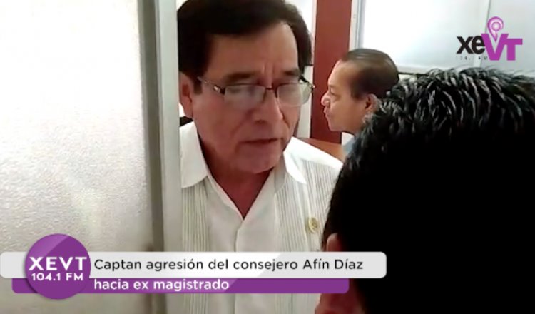 Captan agresión del consejero Afín Díaz Torres