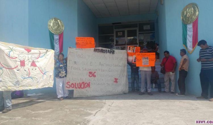 Protestan habitantes de Nacajuca en la Fiscalía del estado; acusan invasión de terrenos