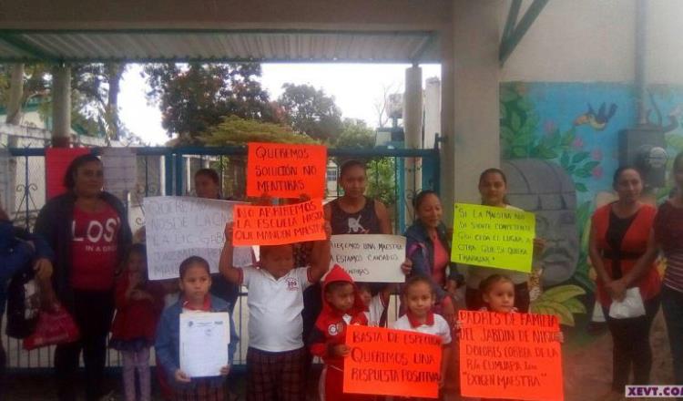 Padres cierran Jardín de Niños en Cunduacán por falta de maestra