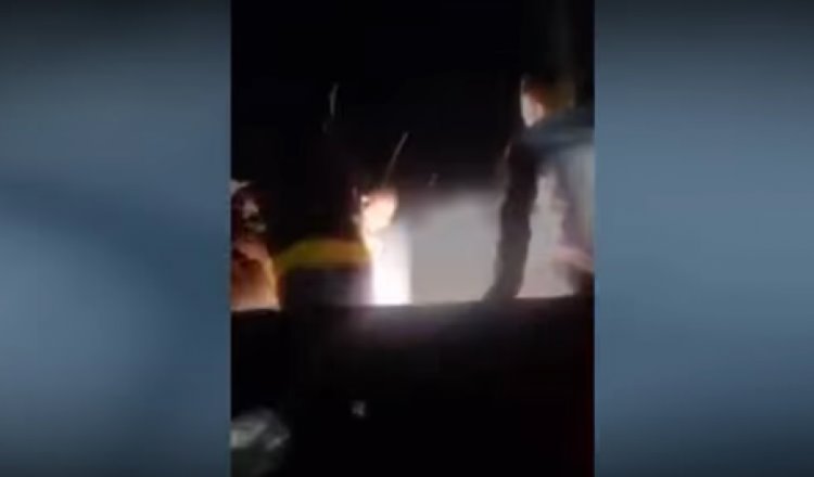 Explotan cohetes dentro de una camioneta de aficionados de Tigres