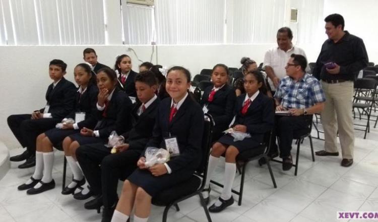 Reciben en Tabasco a niños ganadores de la olimpiada del conocimiento