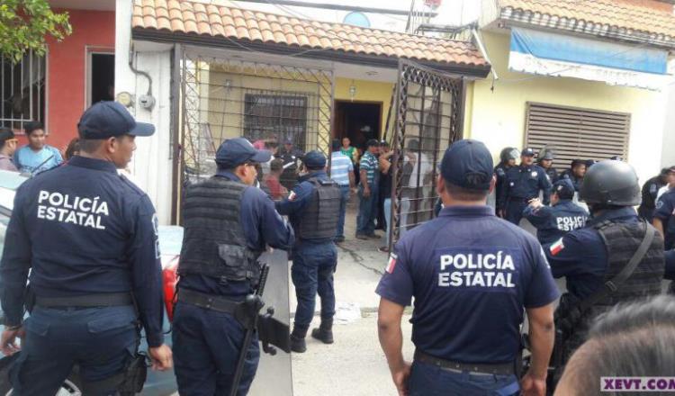 Amagan con explotar cilindro de gas, para evitar desalojo… en Villahermosa