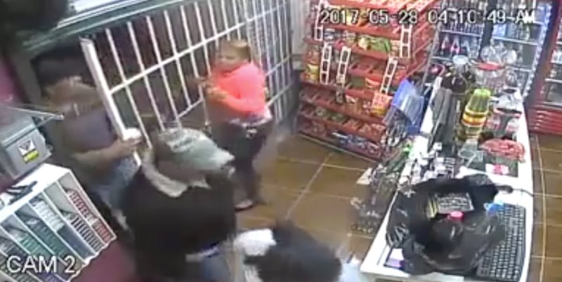 Asalto violento en tienda en San Francisco Acuautla en Ixtapaluca