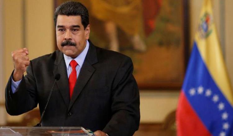 Expulsa Maduro de Venezuela a dos funcionarios de EU por ‘conspiracionistas’
