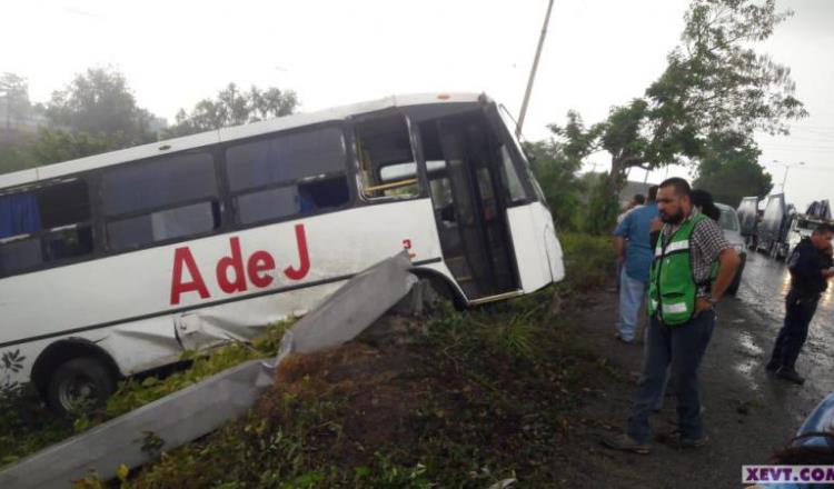 Exceso de velocidad, causa del accidente de autobús en la entrada a Villahermosa