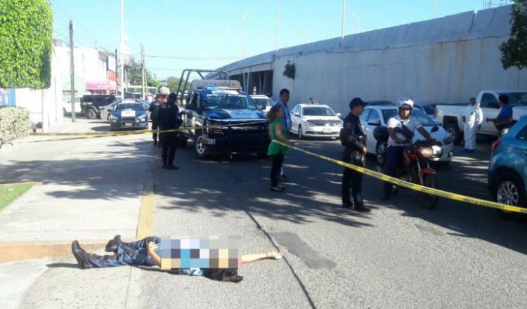 Muere apuñalado por sujetos que viajaban en taxi… en Ruiz Cortines