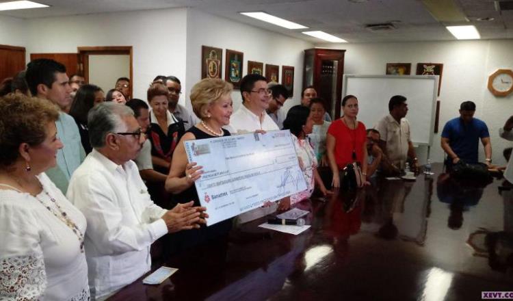 Dona Congreso a la Cruz Roja 122 mil 500 pesos