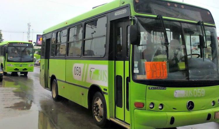 Paran labores choferes del Transbús para exigir el pago de sueldos atrasados 