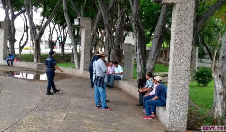 Denuncian maestros de la CNTE el despido de 30 maestros por protestar contra reforma educativa