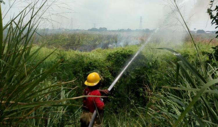 Se complica incendio en la laguna del Negro; Protección Civil emite recomendaciones