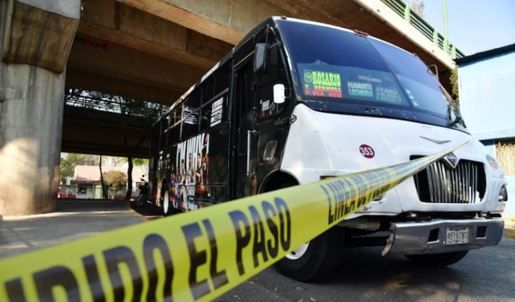 Asesinan en Edomex a pasajera durante robo en microbús