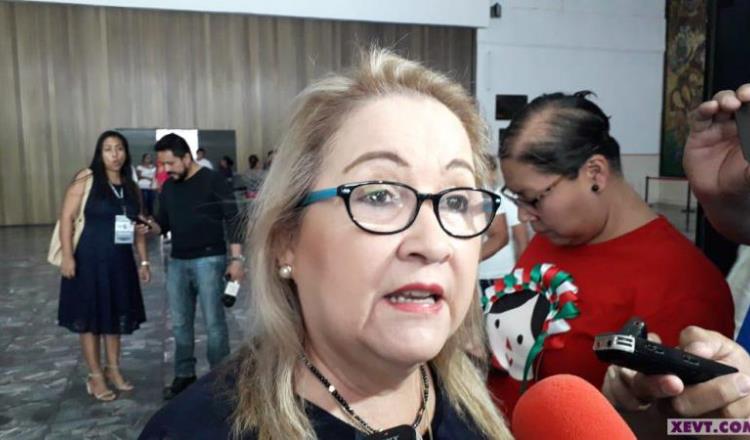 Reta Minerva Santos a Sánchez Cabrales a dar nombres y cantidades de los cañonazos a los diputados