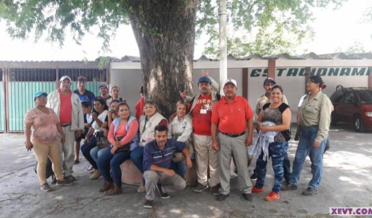 Trabajadores de vectores de Cárdenas se declaran en paro de brazos caídos por falta de pago