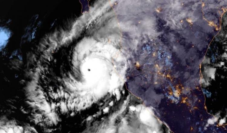 Huracán Willa impactará México con vientos de 210 km por hora, advierte CONAGUA
