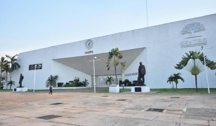 Propone Adán Augusto reducir 61% el número de regidores en ayuntamientos de Tabasco