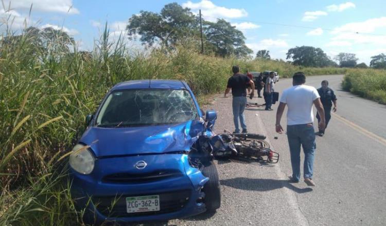 Grave, motociclista que chocó contra auto en la carretera a Jalapa