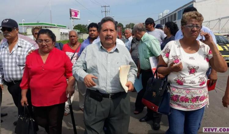 Recorre Rubén Salomé instalaciones del Transbús, como ‘nuevo’ presidente