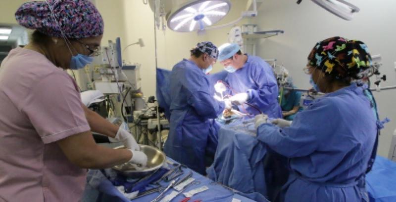 26% de pacientes son infectados en cirugías por falta de esterilización de los insumos, admite AMPE