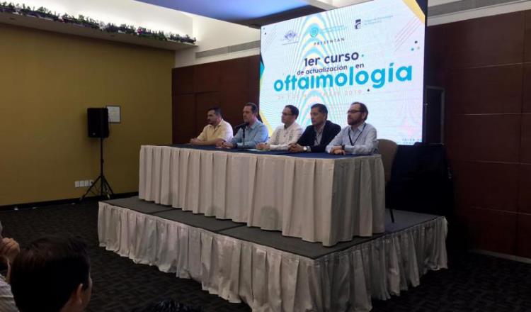 Inauguran 1er Curso de Actualización en Oftalmología en Tabasco