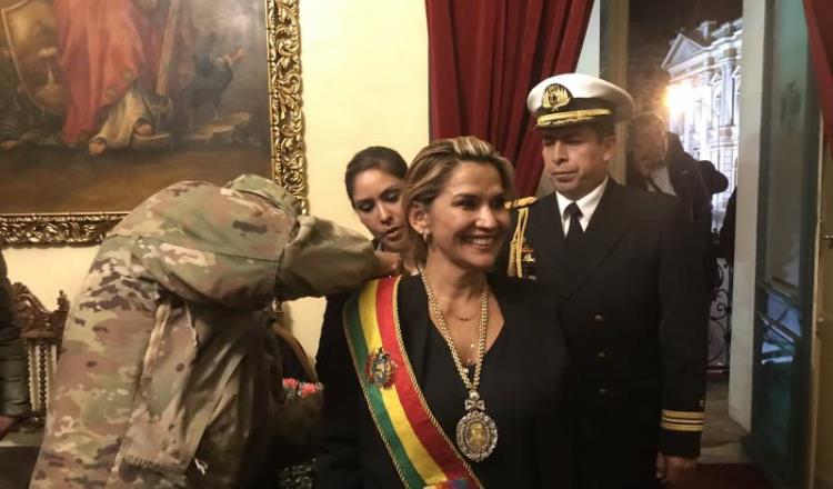 Envía presidenta interina de Bolivia proyecto de Ley para nuevas elecciones