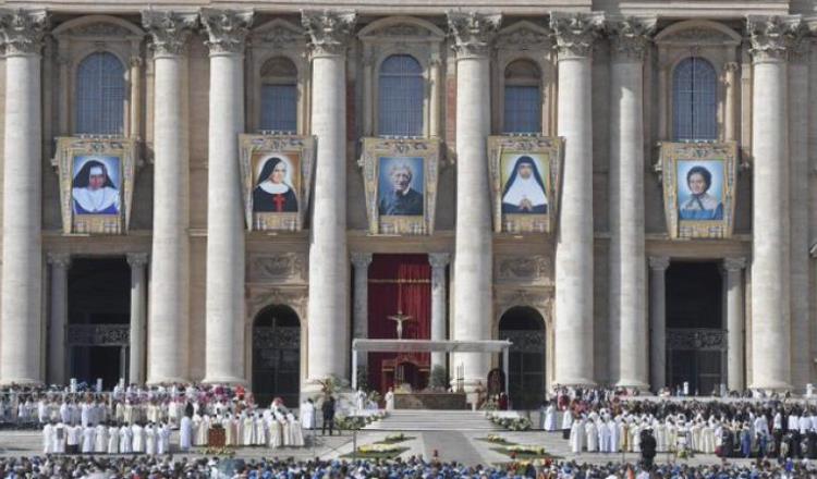 Canoniza el Papa Francisco a la primera santa brasileña