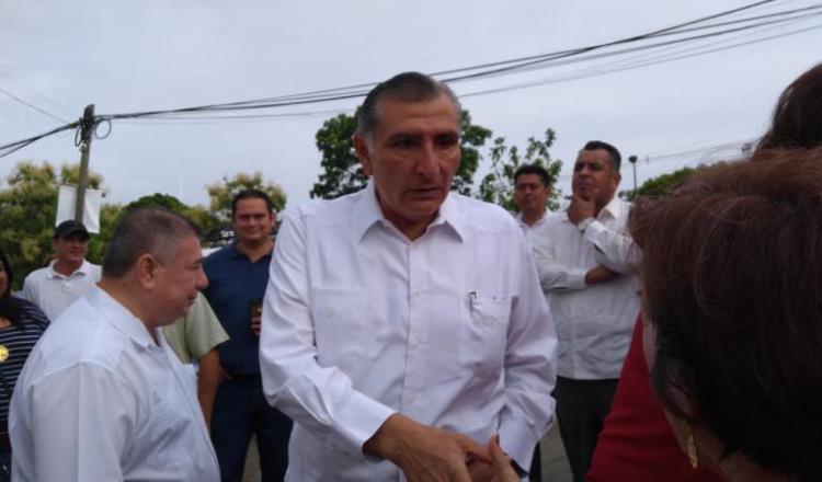 Confirma Adán López que hay empresarios interesados en manejar a Olmecas de Tabasco