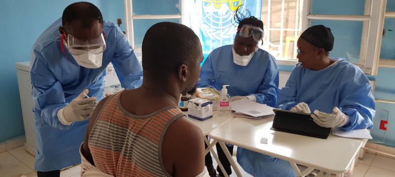 Declaran emergencia mundial por brote de ébola: OMS