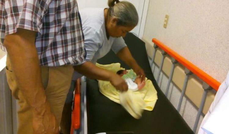 Abandonan a bebé en unidad deportiva de Nacajuca; lo encuentra el encargado de limpieza
