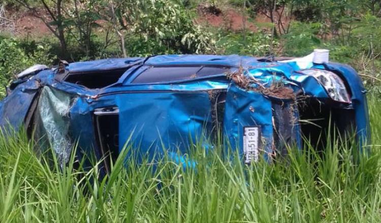 Roban vehículo con violencia en Jalapa… y lo chocan