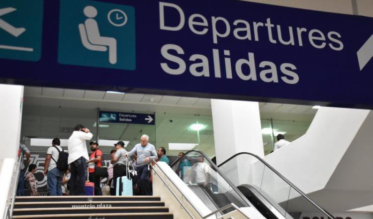 Reportan atrasos en vuelos de Villahermosa por contingencia ambiental en CDMX 