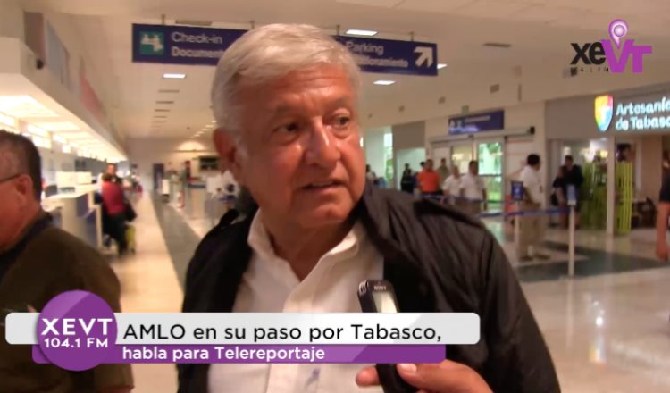 AMLO en su paso por Tabasco habla para Telereportaje