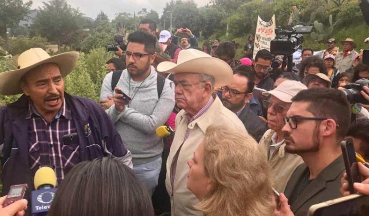 Pobladores de Atenco exigen cancelar el NAIM y la consulta; lo decidirá todo México, responde Espriú