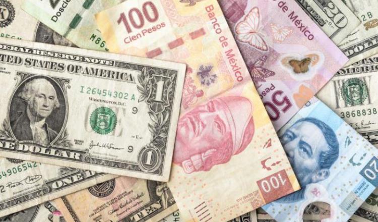 Peso mexicano comienza la semana con pérdidas frente al dólar