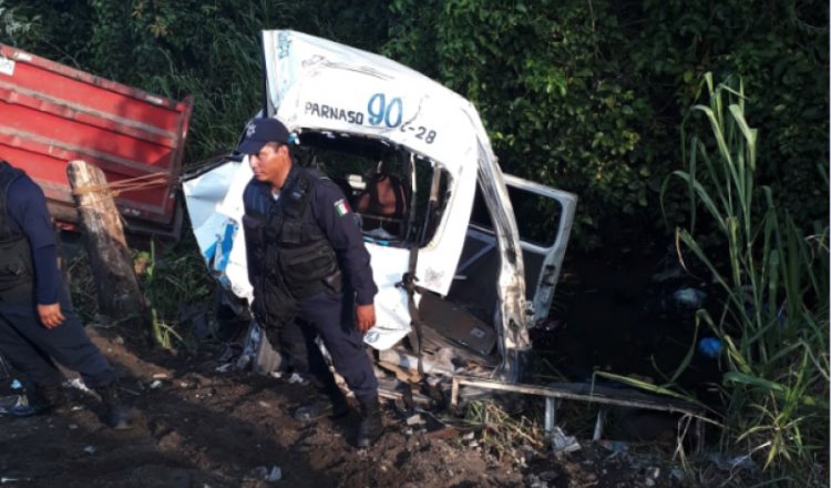 Dos muertes y varios heridos deja accidente en la Cárdenas-Coatzacoalcos