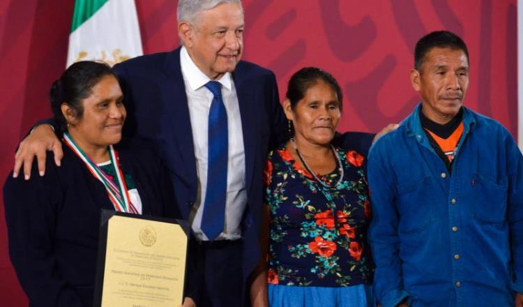 Otorgan Premio Nacional de los Derechos Humanos a Obtilia Eugenio, defensora indígena de Guerrero