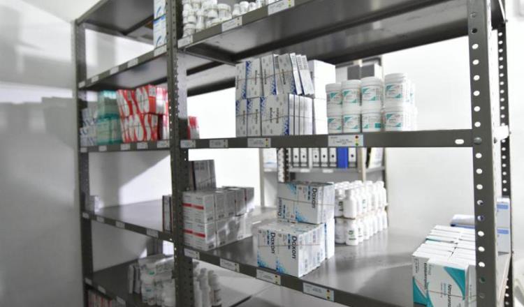 COFEPRIS sigue investigando casos de farmacias que vendían medicamentos del sector salud