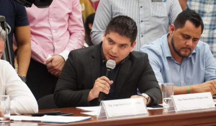 Difunden video de diputado morenista de Sinaloa teniendo relaciones sexuales en oficina del Congreso
