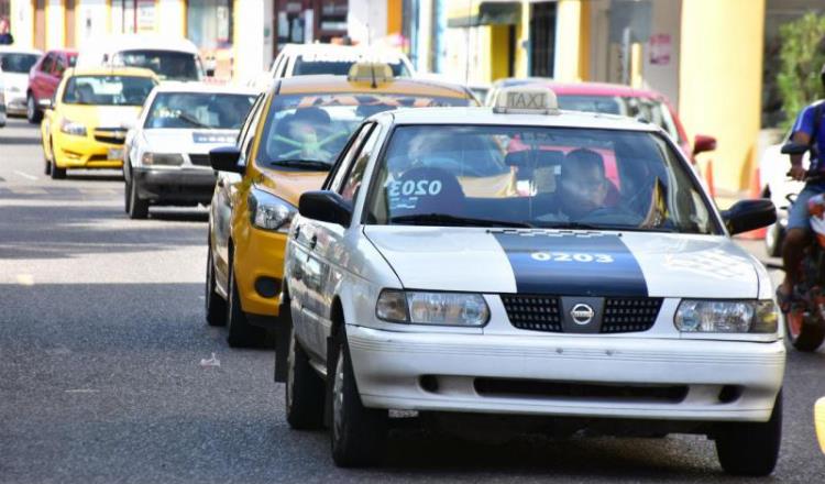 Exhorta Gobernador a que taxistas que sufran delitos denuncien, luego que anunciaron toque de queda en colonias 