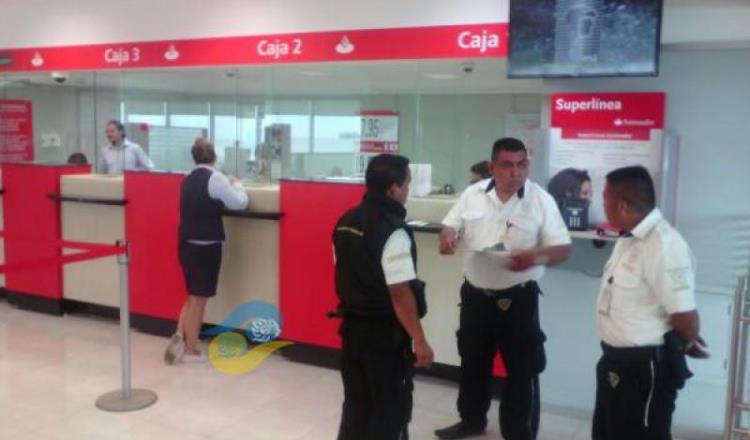 Asegura banco que su cajera no tiene relación con delincuentes del asalto a cuentahabientes en Veracruz