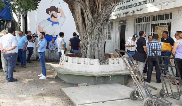 Destituyen a líder de bodegueros de la Central de Abasto… acusan irregularidades