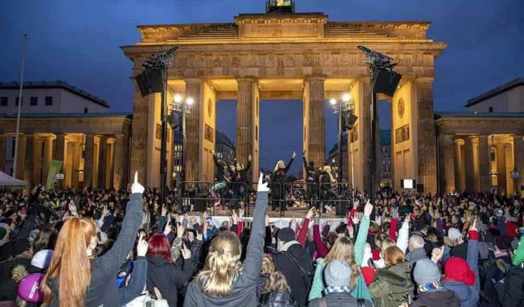 Rechazan miles de mujeres violencia de género en Berlín