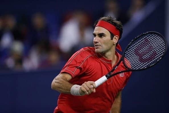 Operan a Federer de la rodilla, y se perderá el Roland Garros